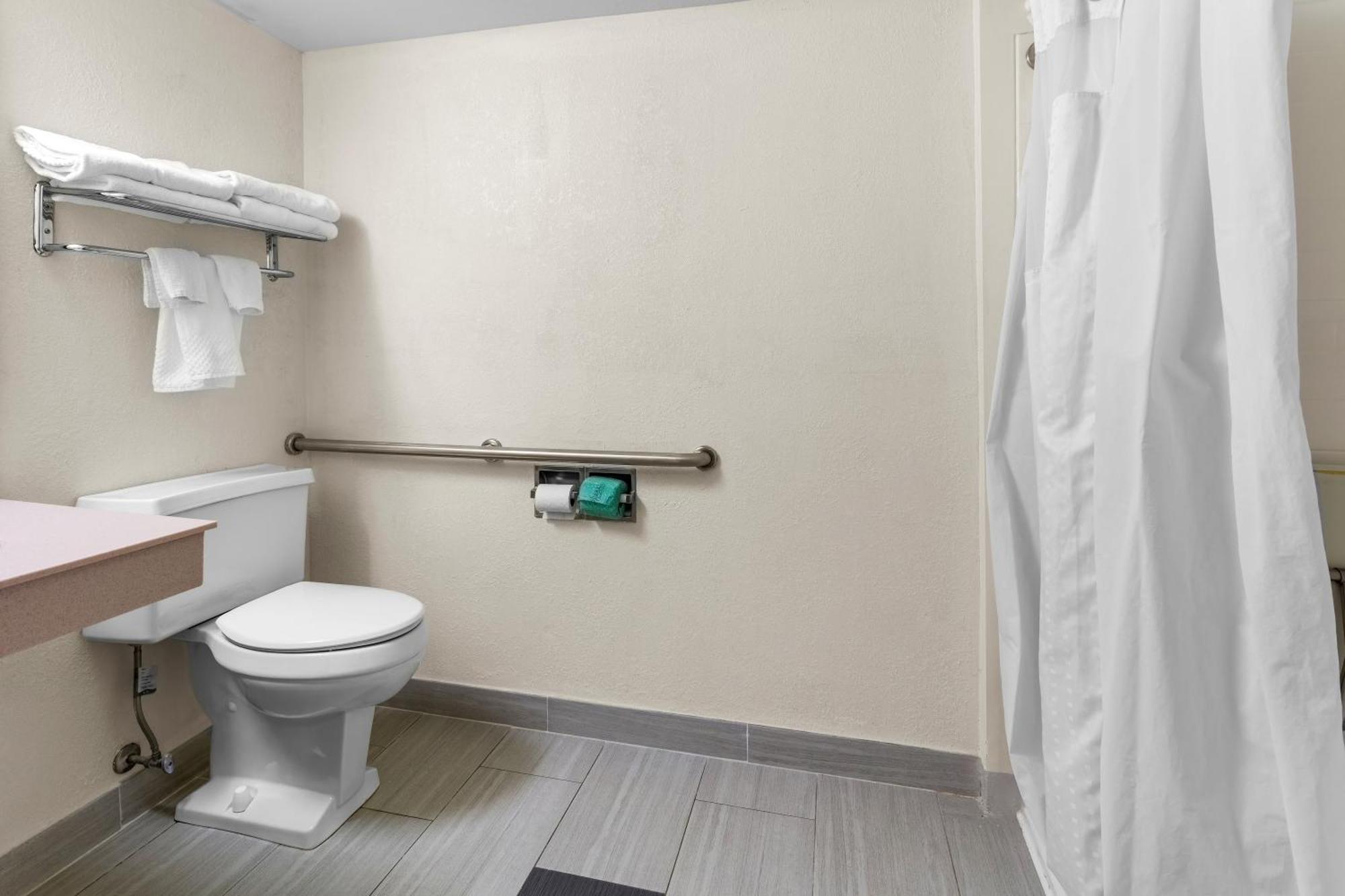 Suburban Studios Алтуна Экстерьер фото