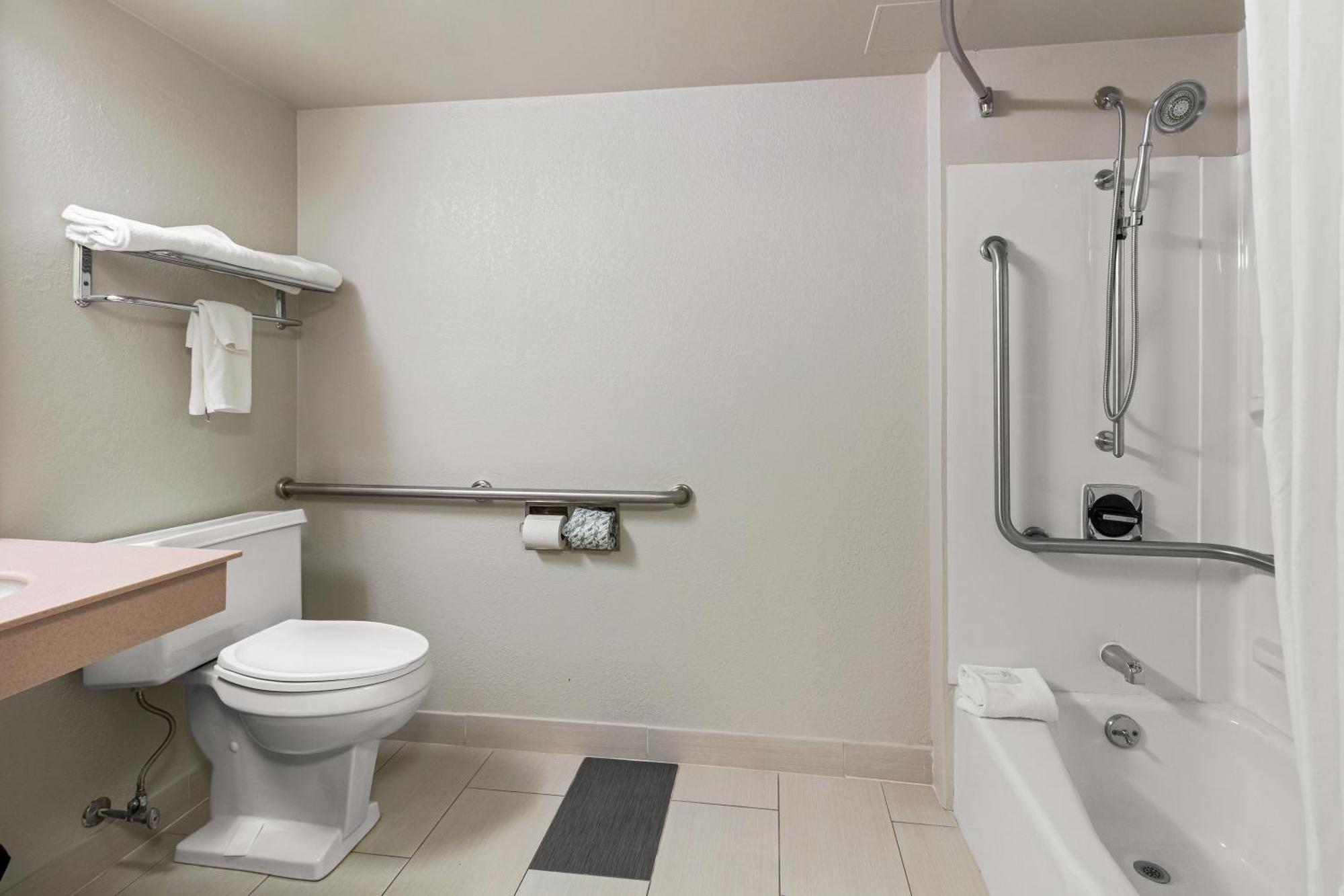 Suburban Studios Алтуна Экстерьер фото